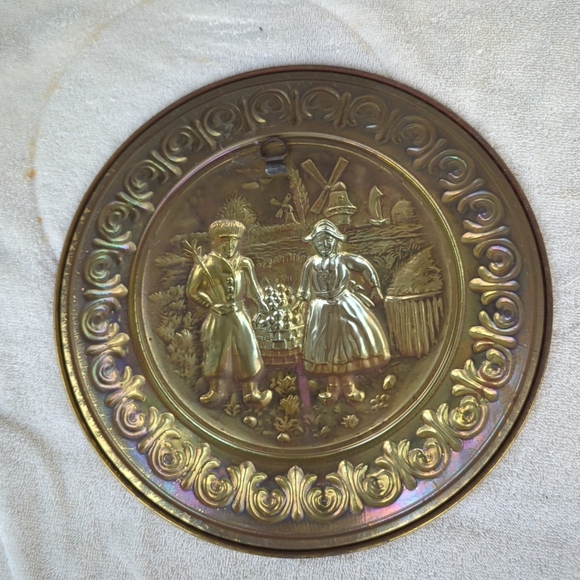 Vintage Old World BRASS DUTCH Wall Hanging Plate 12" Antique Look 1950's - Picture 3 of 7